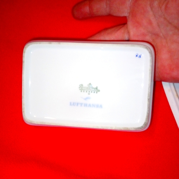 Vintage Rosenthal- Lufthansa Porcelain Trinketbox "Courting Colonials" - Picture 4 of 8